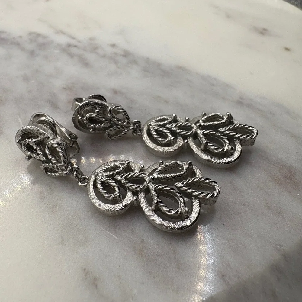 Vintage 1960'S Crown Trifari Silver Filigree Dangle Earrings Excellent Condition